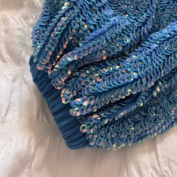 Blue Iridescent Sequin Retrofete One-Shoulder Dress - Picture 12 of 13